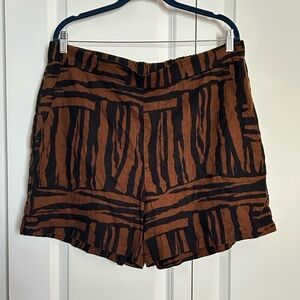 Banana Republic Linen Blend Easy Short